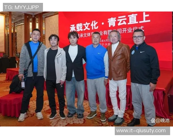 徐晖在足球领域的崛起与成就探讨以及对未来发展的展望 徐晖在足球领域的崛起与成就探讨以及对未来发展的展望